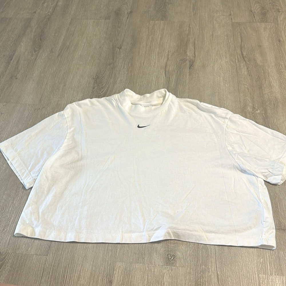 Short sleeve Nike workout top